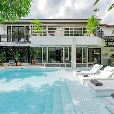 Blue Bird Palace- Grand Pool Villa In Nimaan